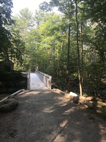 Foot bridge over the Oyster River