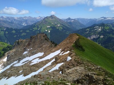 The rugged Cascades stretch into the distance looking east from high on Johnson Mountain Trail.