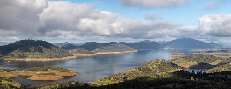 New Melones Lake from the top of Table Mountain.