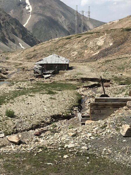 Mine ruins and the power lines that run from Iowa Gulch over the saddle between Dyer and Gemini.