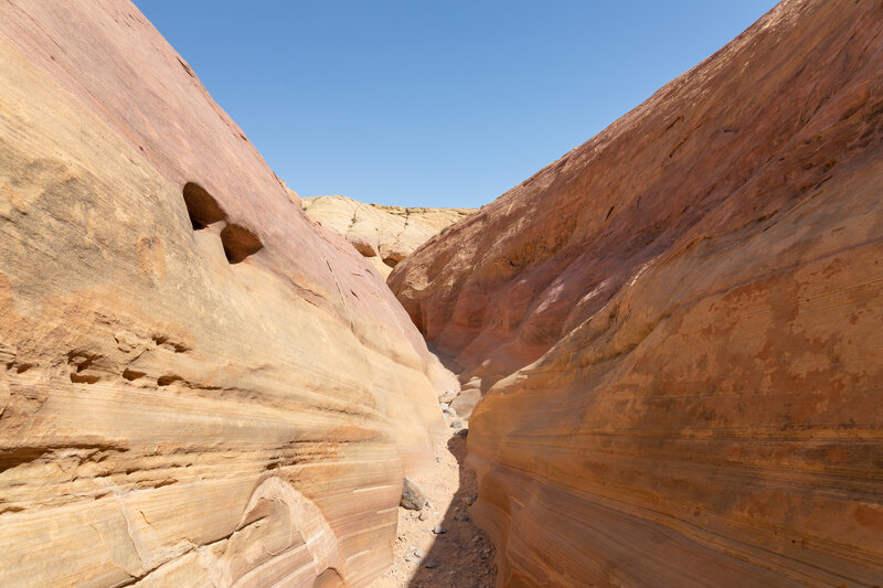 Light scrambling on the way through Pastel Canyon.