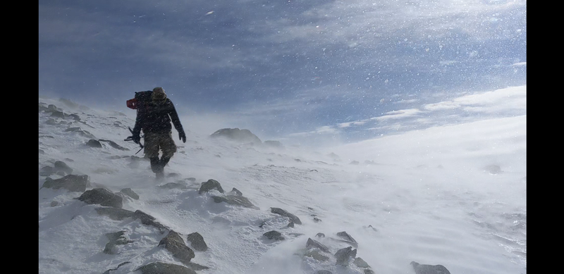 Bone chilling gusts blowing around snow on Lafayette, 2/6/2022