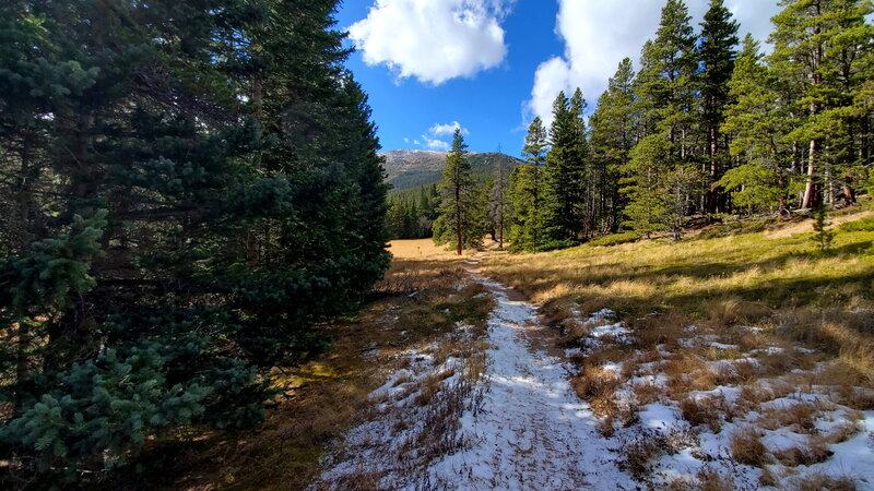 On the trail to Storm Pass