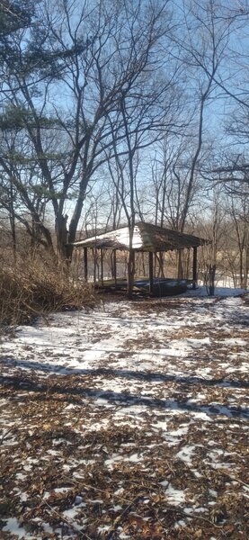 Abandoned overlook