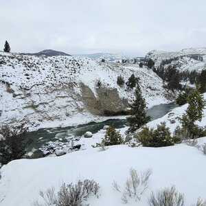 Yellowstone River to the west
