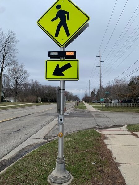 Lighted Crossings with Flashers