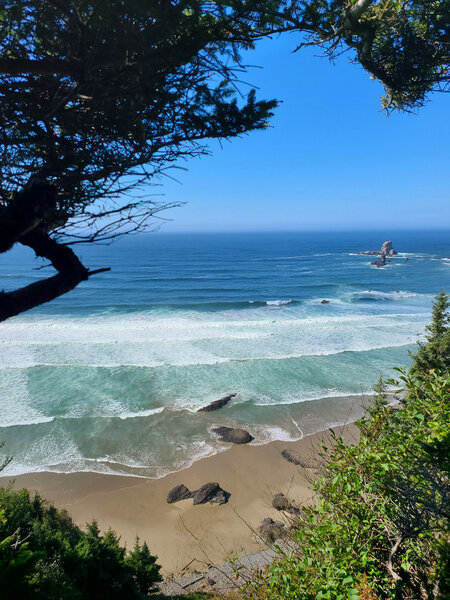 View of Pacific Ocean and Oregon coast.