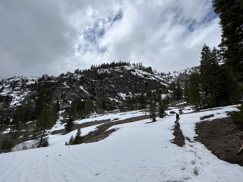 Low incline area with a nice view of the granite rocks