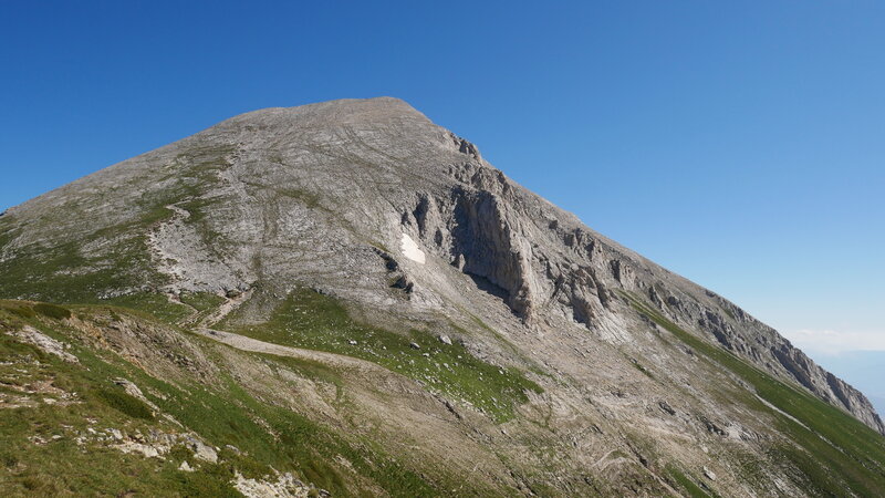 View of Vihren (Вихрен) from the trail Hizha Vihren - Vihren Peak.