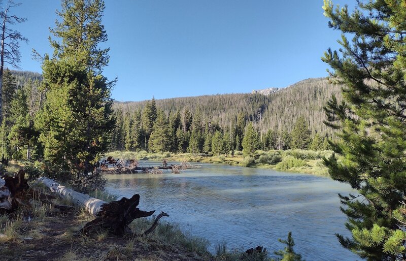 The Green River between Upper and Lower Green River Lakes.