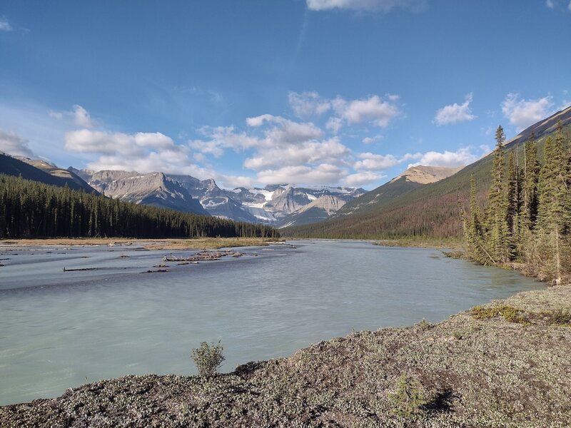 Great view of the peaks and Alexandra Glaciers of the Great Divide to the southwest, from the banks of the Alexandra River.