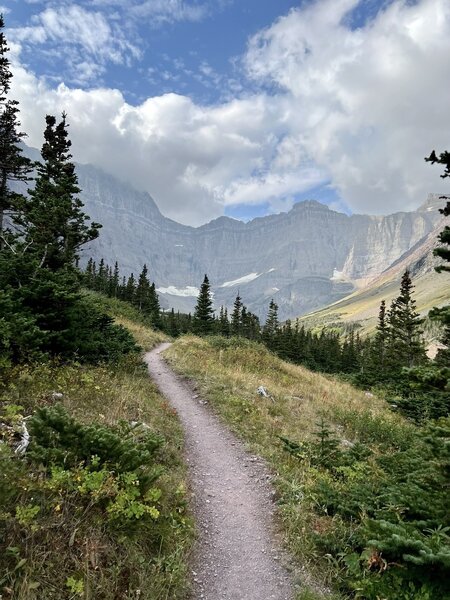 Approaching Cracker lake