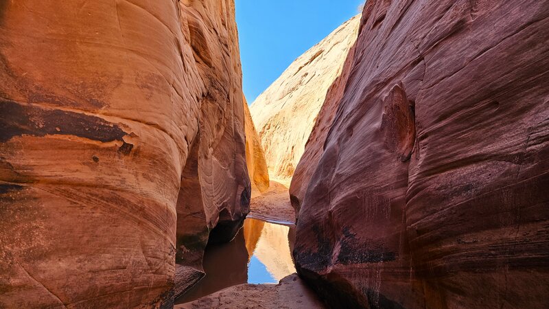 View from the trail in the slot.