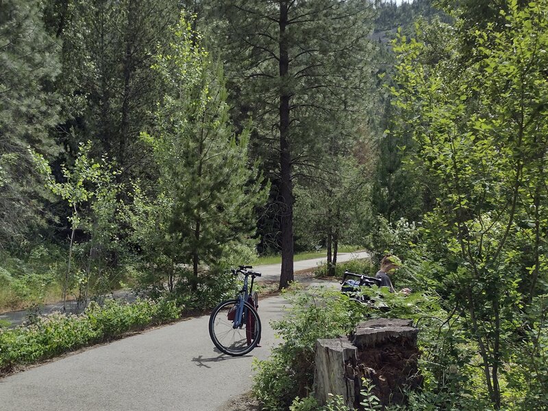 Rest break at River Bend wayside, mile 38.5 on Trail of the Coeur d'Alenes, a long paved walking and bicycling trail.