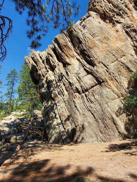 Pretty bouldering cliffs