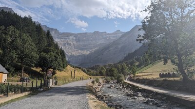 Cirque de Gavarnie - Creek Loop
