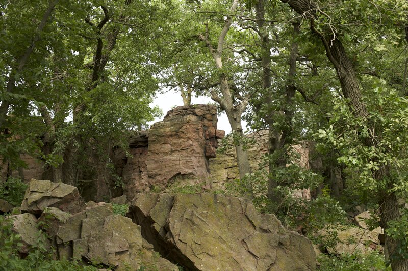 The rock formation "Old Stone Face" can be seen from the circle trail.