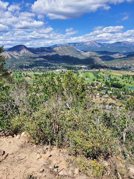 Looking south towards Perrins Peak from nearly the top of Ridgeview Trail.