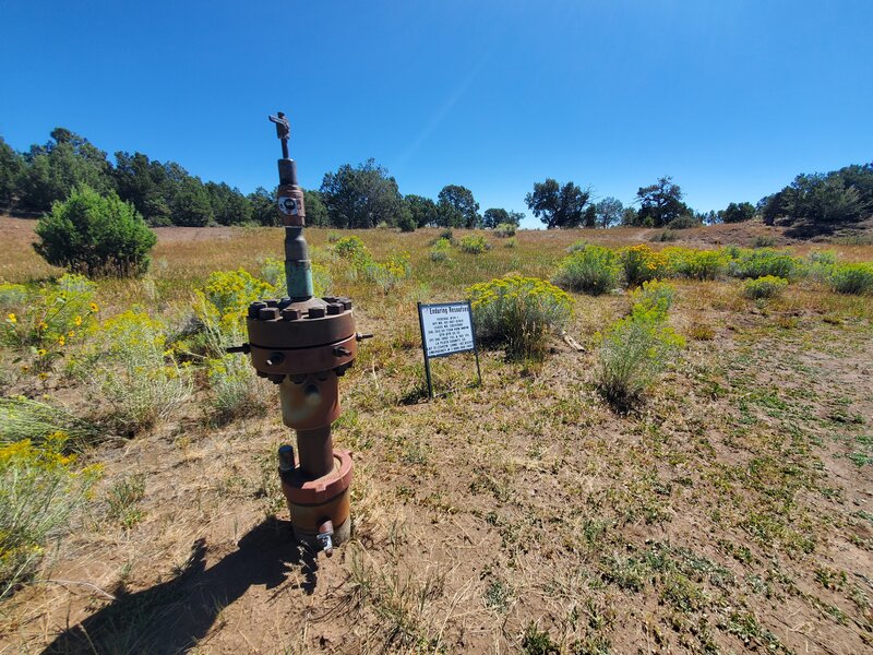 Plugged and abandoned oil well at the bottom of Dirt Lover.