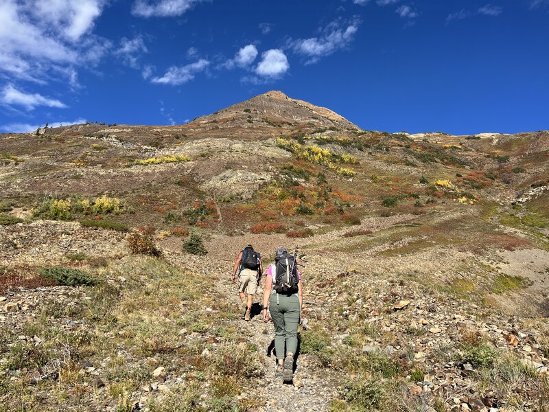 Heading west near the start of the trail.