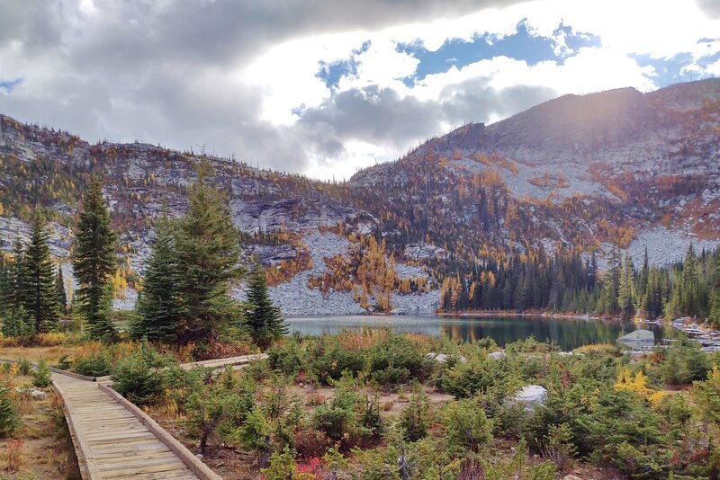 The first of the three Roman Nose Lakes, is reached on a short accessible boardwalk.