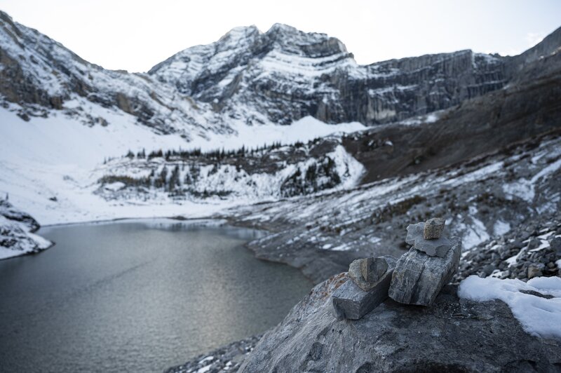 Small cairn, Lower Galatea Lake in background.