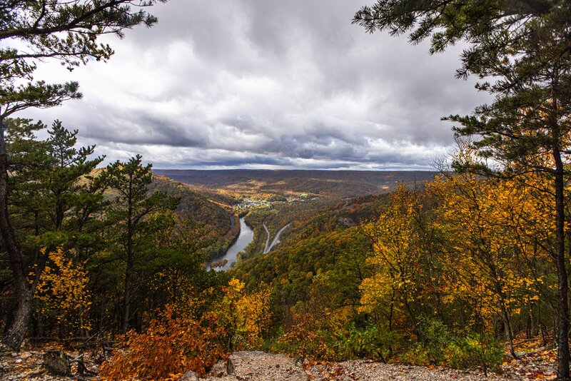 A view from the Mapleton overlook.