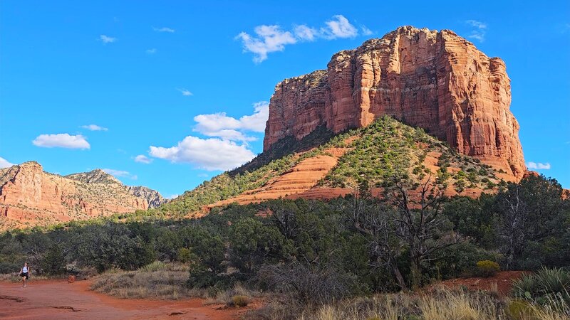 Rector Connector Trail - Looking at Courthouse Butte