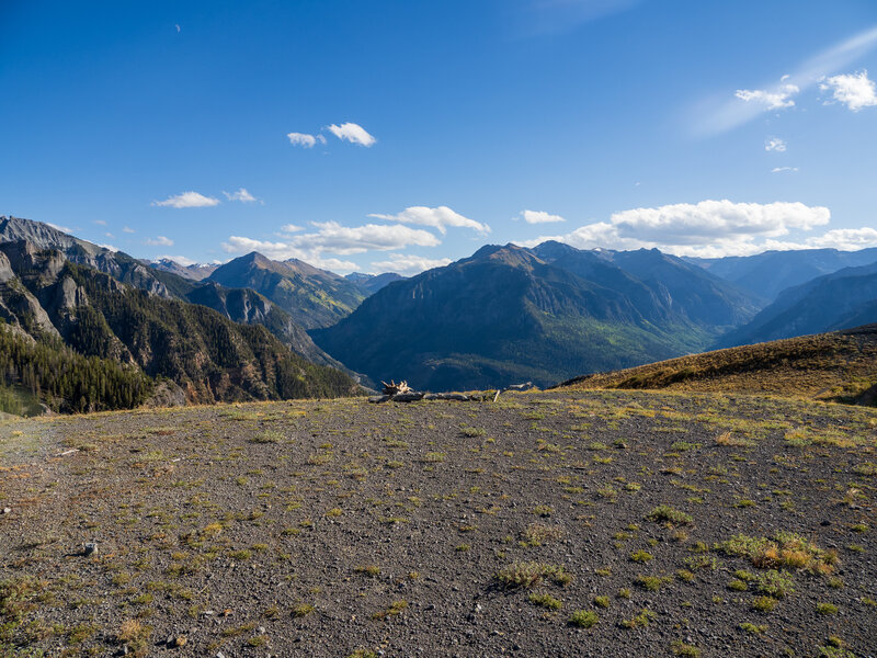 Views from the small summit near the end of the Old Horsethief Trail.