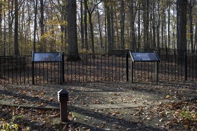 The trail ends at the Old Guide's Cemetery where you can learn more about how slaves and their descendants have been part of Mammoth Cave's visitor experience for years.
