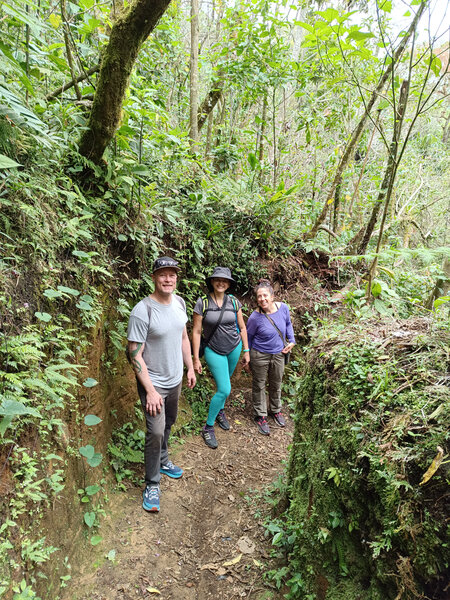 Hikers in "El Encajonado"