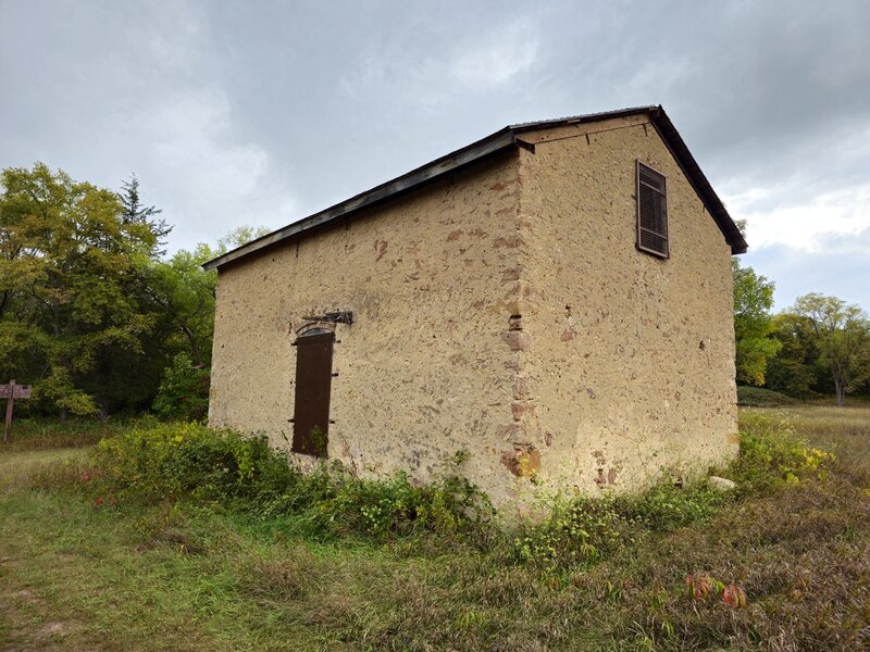 The old granary at Jabs Farm.