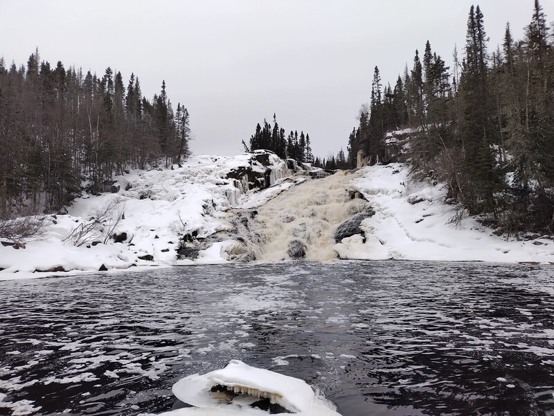 Grosse Chute en hiver. "Grosse Chute" waterfall in winter