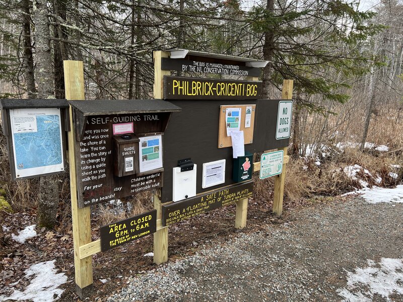 Trailhead for Bog Walk.