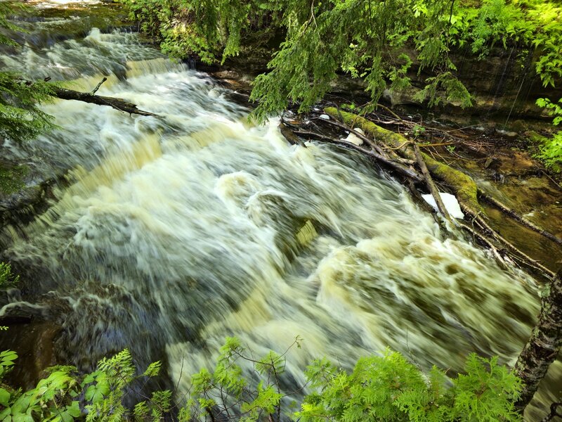 Cascade at Mosquito Falls