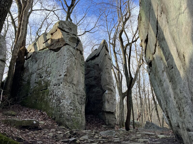 The Great Stone Gates of Zahnd.