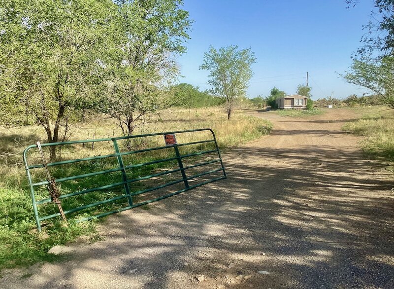 You can safely ignore the "no trespassing" sign near the trailhead. Stay to the right and you are 100% on public land.