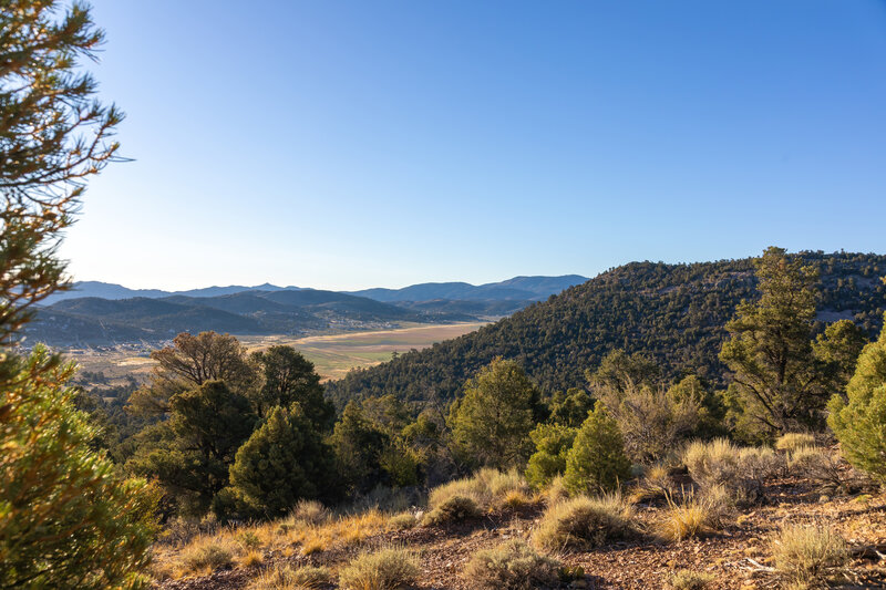 Baldwin Lake from the ascent to Gold Mountain.