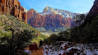 Upper Emerald Pools Trail