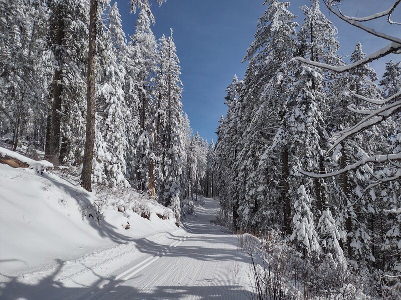 Quartz Mountain Loop on a perfect, bluebird. late February day.