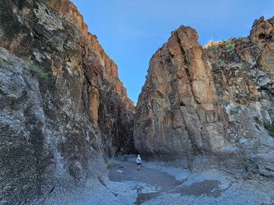 Entering the mouth of Closed Canyon