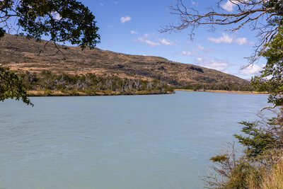 The turquoise waters of Rio Paine.