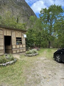 Pay your entry fee in the hut and inquire about a guide. Then go right of the hut.