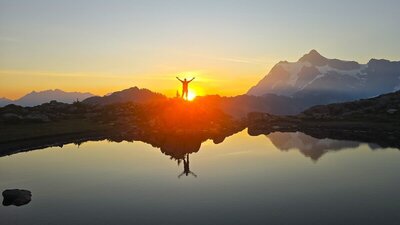 Sunrise at Huntoon Point, Artist Ridge.